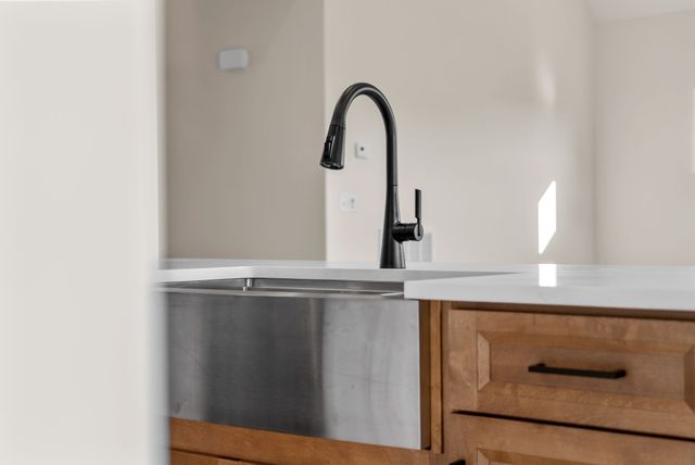 3860 Chapel Hill Rd, Clarksville, TN 37040