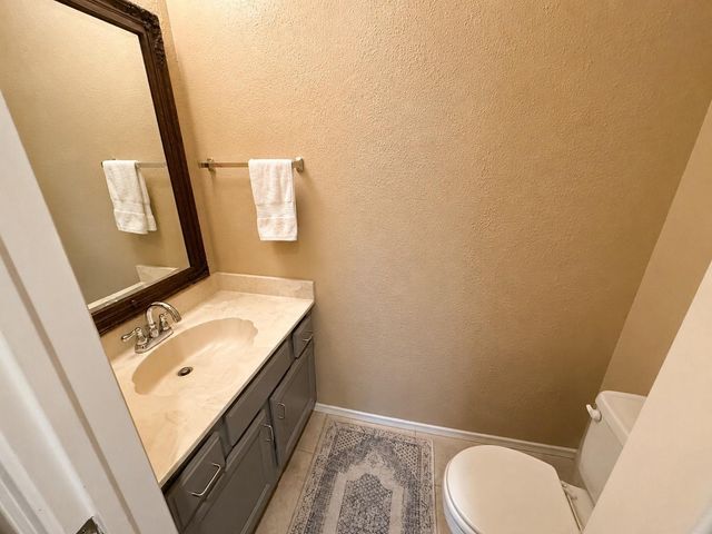 17659 Red Oak Drive 7659, Houston, TX 77090