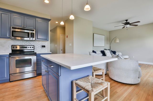 72 Mountain Village Road, Windham, NH 03087