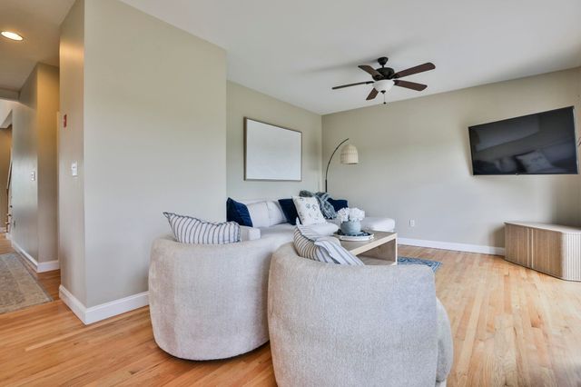 72 Mountain Village Road, Windham, NH 03087