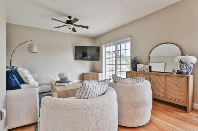 72 Mountain Village Road, Windham, NH 03087