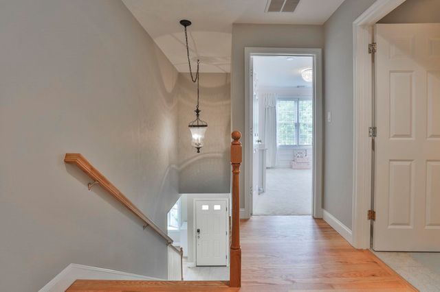 72 Mountain Village Road, Windham, NH 03087