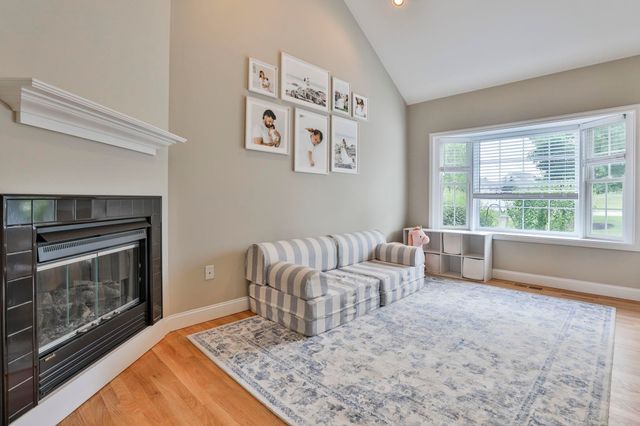 72 Mountain Village Road, Windham, NH 03087