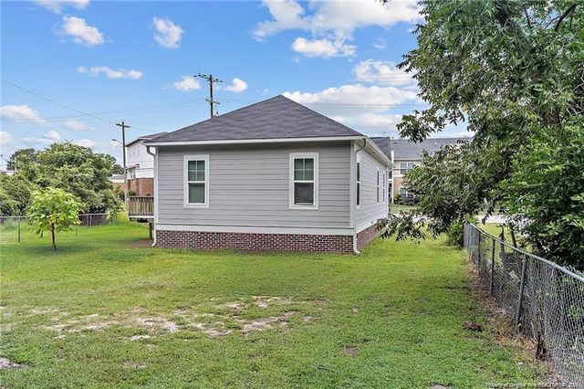 215 Old Wilmington Road, Fayetteville, NC 28301