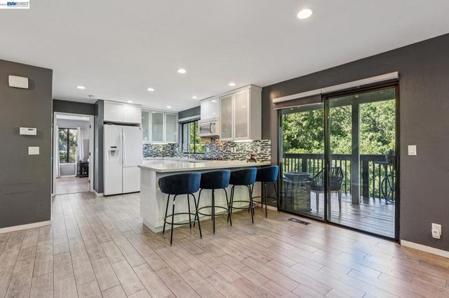 44 Hagen Oaks Ct, Alamo, CA 94507