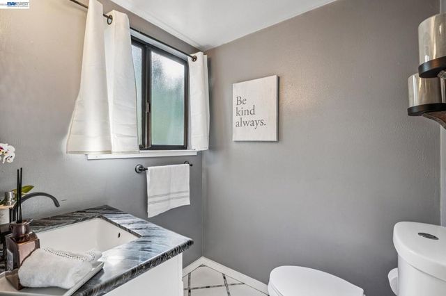 44 Hagen Oaks Ct, Alamo, CA 94507