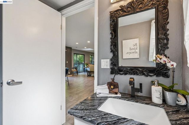 44 Hagen Oaks Ct, Alamo, CA 94507