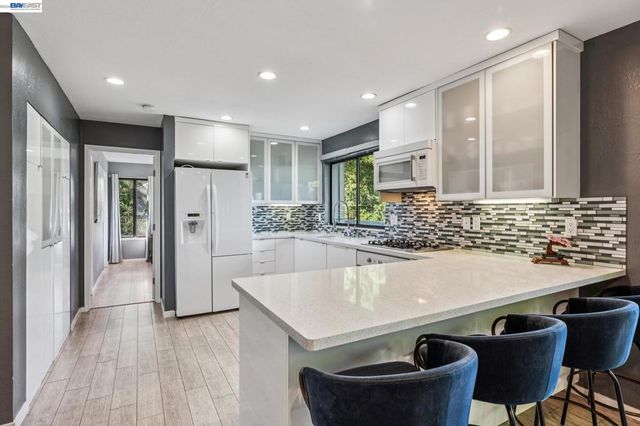 44 Hagen Oaks Ct, Alamo, CA 94507