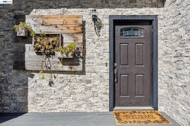 44 Hagen Oaks Ct, Alamo, CA 94507