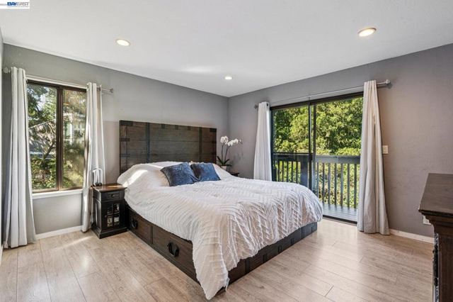 44 Hagen Oaks Ct, Alamo, CA 94507