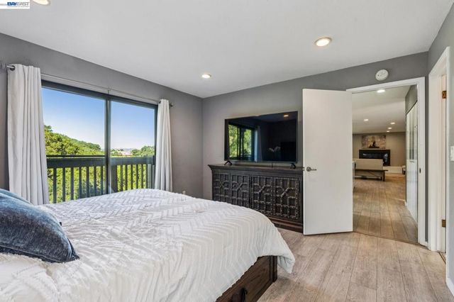 44 Hagen Oaks Ct, Alamo, CA 94507