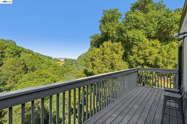 44 Hagen Oaks Ct, Alamo, CA 94507