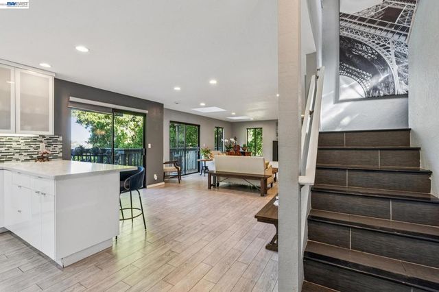 44 Hagen Oaks Ct, Alamo, CA 94507