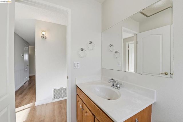 2866 Coleman Pl, Fremont, CA 94555