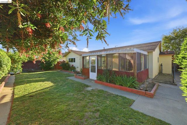 2866 Coleman Pl, Fremont, CA 94555