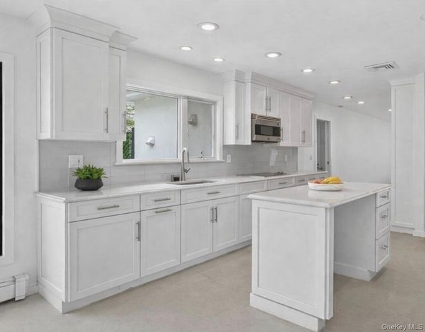 161 Yukon Drive, Woodbury, NY 11797