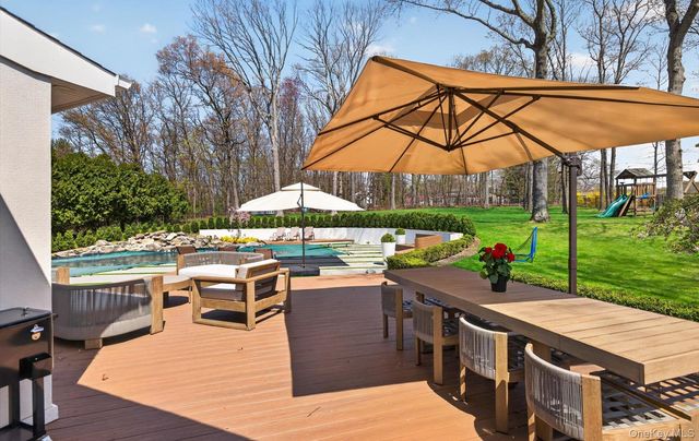 161 Yukon Drive, Woodbury, NY 11797