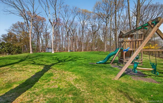 161 Yukon Drive, Woodbury, NY 11797