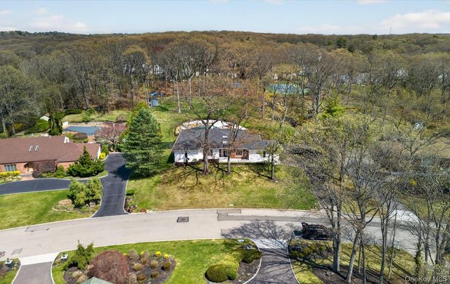 161 Yukon Drive, Woodbury, NY 11797