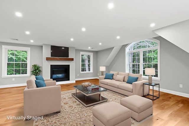 174 Brentwood Road, Exeter, NH 03833