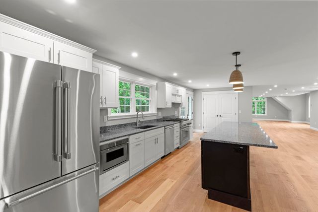 174 Brentwood Road, Exeter, NH 03833