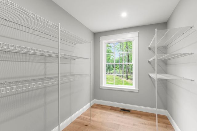 174 Brentwood Road, Exeter, NH 03833