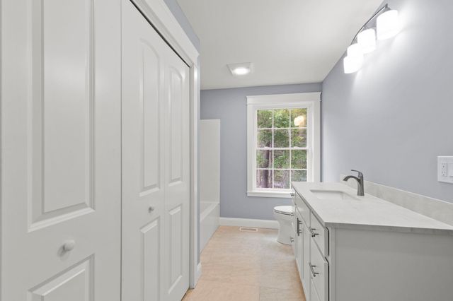 174 Brentwood Road, Exeter, NH 03833