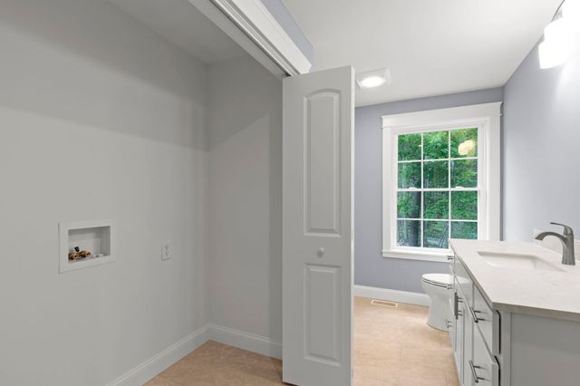 174 Brentwood Road, Exeter, NH 03833