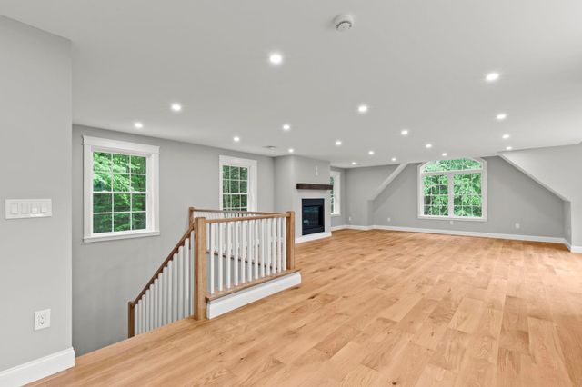 174 Brentwood Road, Exeter, NH 03833