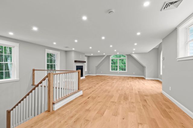 174 Brentwood Road, Exeter, NH 03833
