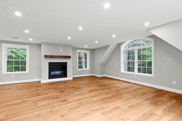 174 Brentwood Road, Exeter, NH 03833