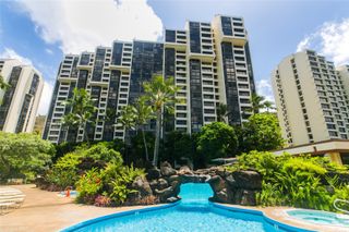 521 Hahaione Street 2/1F, Honolulu, HI 96825