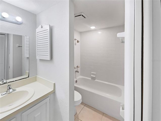 5302 JASMINE CREEK LANE 1304, Orlando, FL 32811