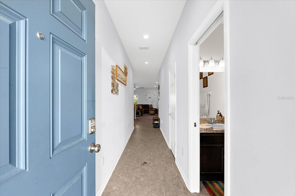 Image 3 of property listing at 4644 VIGNETTE WAY, Sarasota, FL 34240