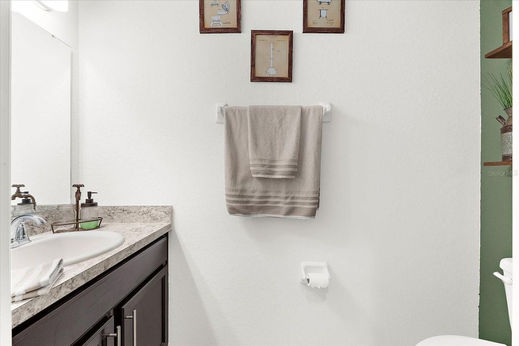 Image 4 of property listing at 4644 VIGNETTE WAY, Sarasota, FL 34240