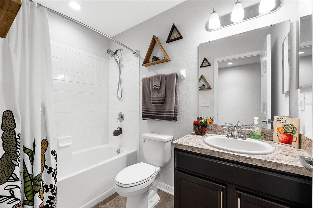 Image 32 of property listing at 4644 VIGNETTE WAY, Sarasota, FL 34240