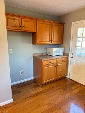 519 Salem Ridge Drive, Randleman, NC 27317