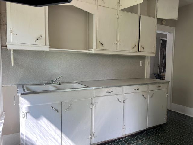 101 NE 6th ST, Smithville, TX 78957