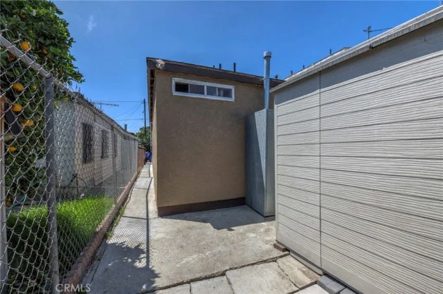 2019 E Shauer, Compton, CA 90222