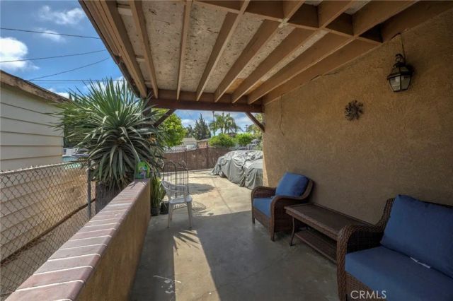 2019 E Shauer, Compton, CA 90222