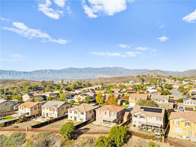 52982 Sweet Juliet Lane, Lake Elsinore, CA 92532