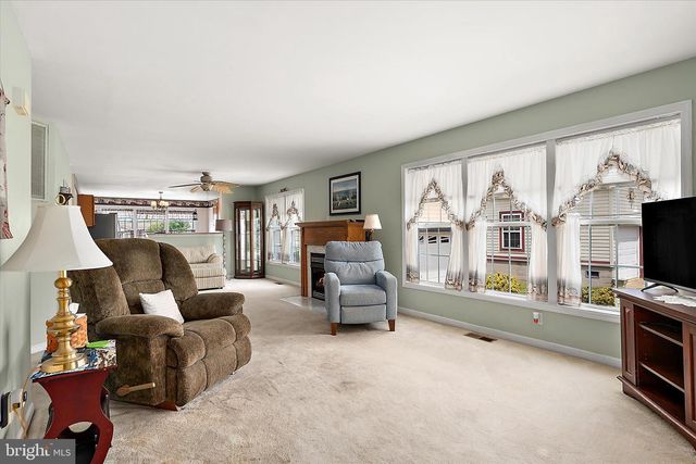 16 WINDSWEPT DR, Berlin, MD 21811