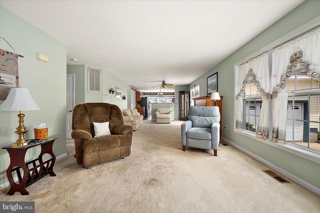 16 WINDSWEPT DR, Berlin, MD 21811