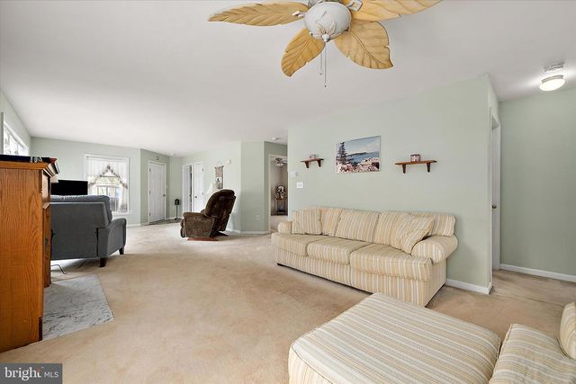 16 WINDSWEPT DR, Berlin, MD 21811