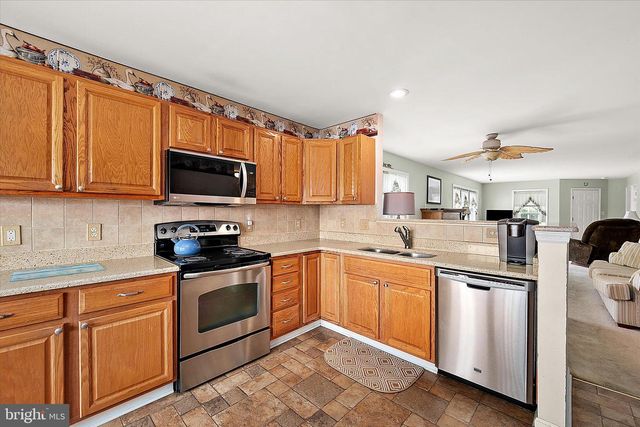16 WINDSWEPT DR, Berlin, MD 21811