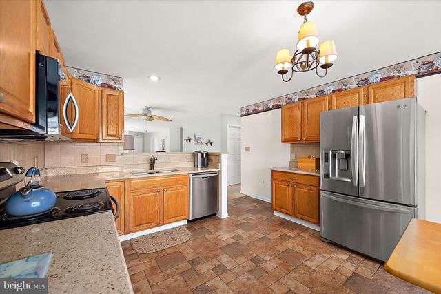 16 WINDSWEPT DR, Berlin, MD 21811