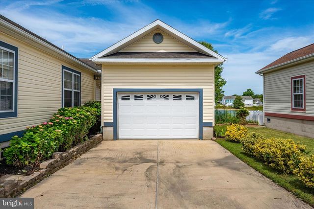 16 WINDSWEPT DR, Berlin, MD 21811