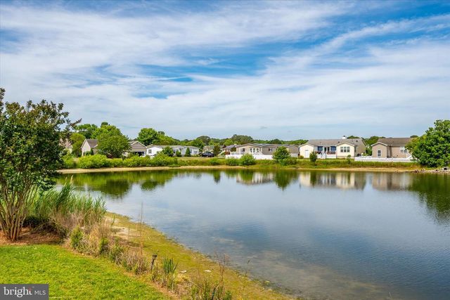 16 WINDSWEPT DR, Berlin, MD 21811