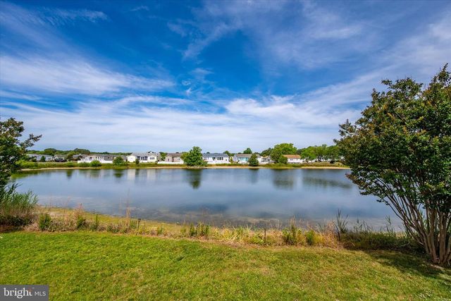 16 WINDSWEPT DR, Berlin, MD 21811