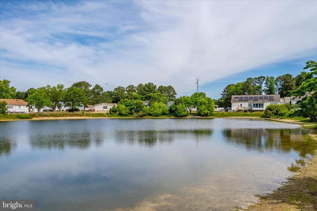 16 WINDSWEPT DR, Berlin, MD 21811